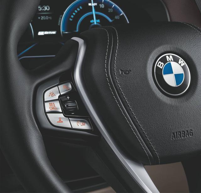 售53.99万元 2019款新BMW 5系插电混先锋版上市