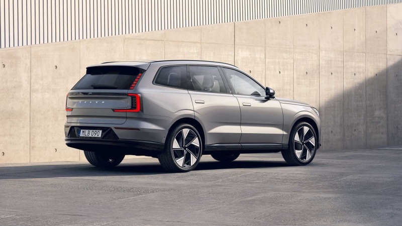 定位全新純電旗艦SUV 沃爾沃EX90正式發(fā)布 