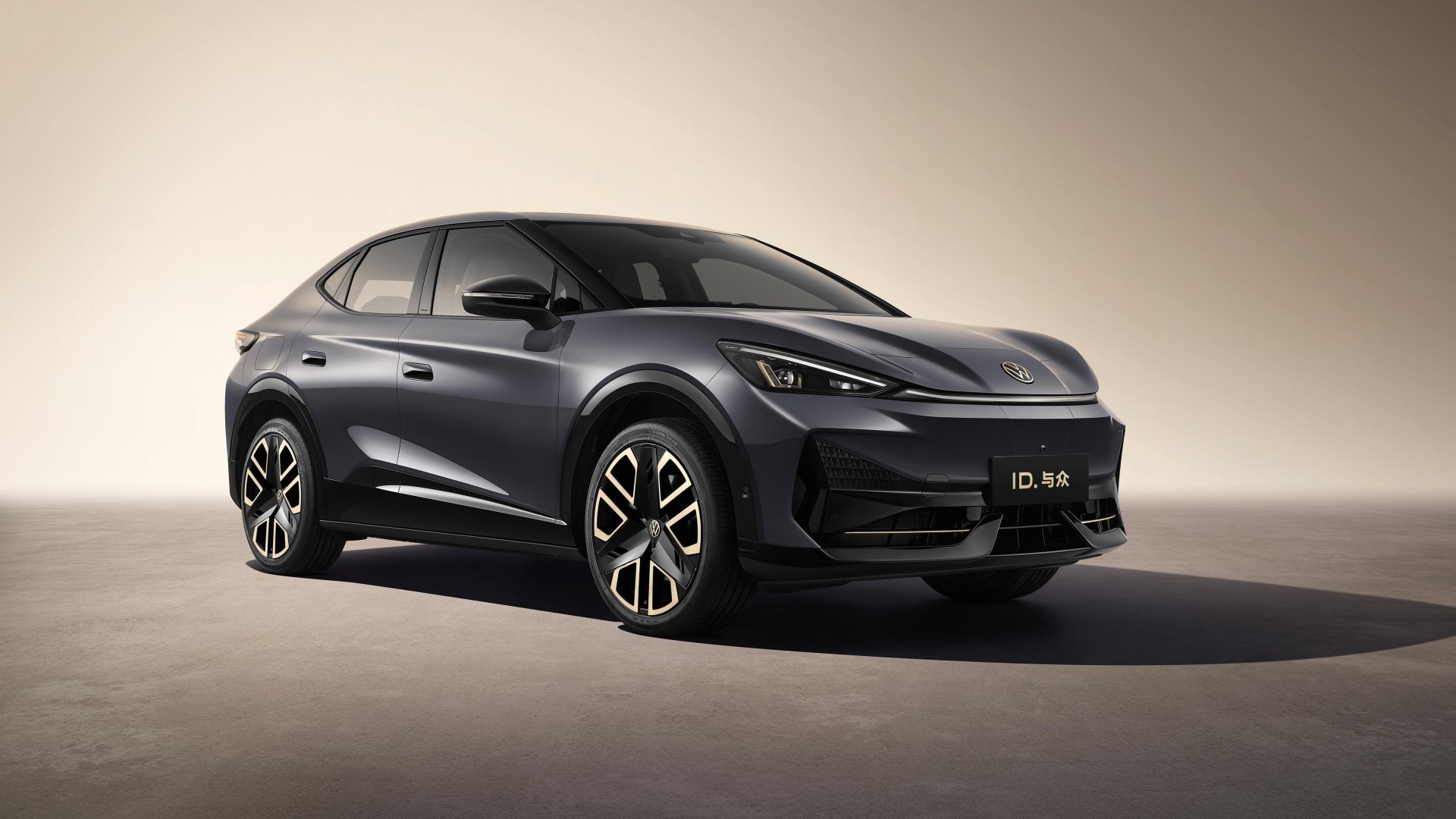年轻车主看过来！与众06：我的纯电 SUV 又潮又聪明