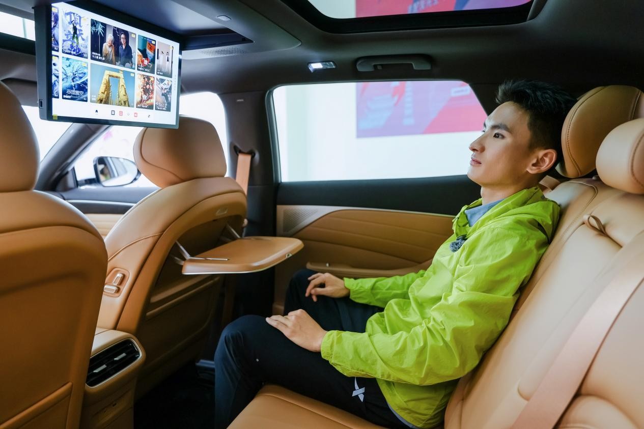 马拉松冠军的选车逻辑:丰配友为什么选这台“移动排酸仓”? 马拉松冠军的选车逻辑:丰配友为什么选这台“移动排酸仓”?