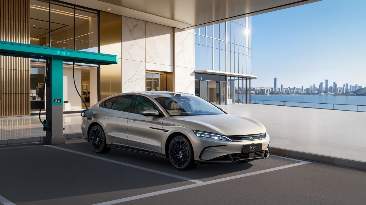 比亚迪汉EV闪充版正式上市，售价17.98万-18.78万元