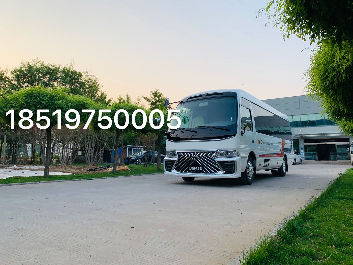 丰田考斯特LX570雷克萨斯版官方独家发布