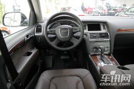 奥迪-奥迪Q7(进口)-3.0 TFSI 技术型(200kW)