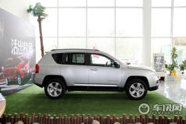 吉普-指南者-2.4 运动版