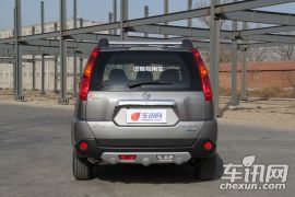 东风日产-奇骏-2.5L XV 至尊版 CVT 4WD