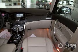 雷诺-纬度(进口)-2.5L 豪华导航版