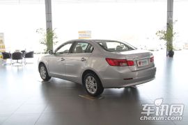 广汽乘用车-传祺-2.0L MT精英版