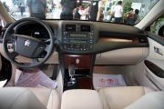 一汽丰田-皇冠-V6 2.5 Royal 真皮天窗导航版