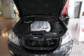 一汽丰田-皇冠-V6 2.5 Royal 真皮天窗导航版