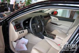 一汽丰田-皇冠-V6 2.5 Royal 真皮天窗导航版