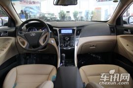 北京现代-索纳塔-2.4自动尊贵版