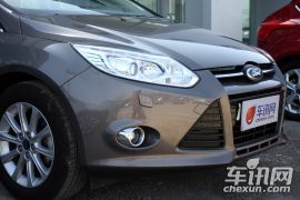 长安福特-福克斯-三厢 2.0 AT 旗舰型