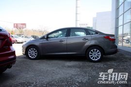 长安福特-福克斯-三厢 2.0 AT 旗舰型