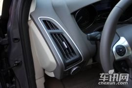 长安福特-福克斯-三厢 2.0 AT 旗舰型