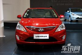 北京现代-瑞纳-1.4 BLUE AT