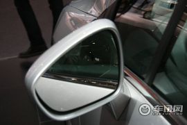 东风标致-408-2.0L自动尊贵版