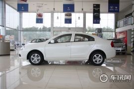 长安汽车-CX30-三厢 1.6 MT标准型