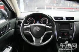 铃木-凯泽西(进口)-2.4L两驱豪华导航版