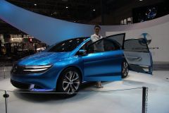 比亚迪戴姆勒-DENZA