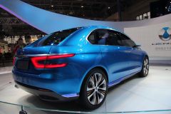 比亚迪戴姆勒-DENZA