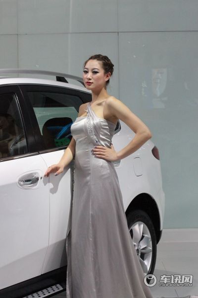 东风裕隆2号车模