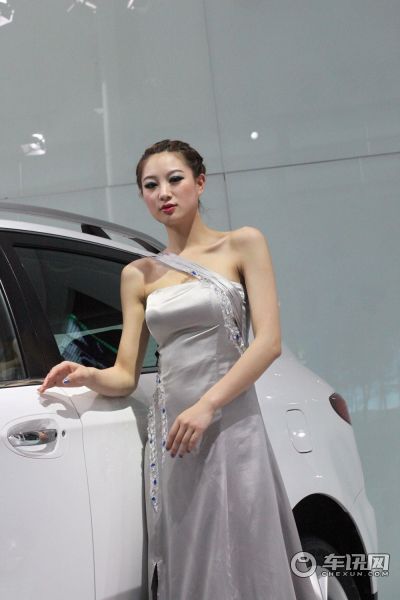 东风裕隆2号车模