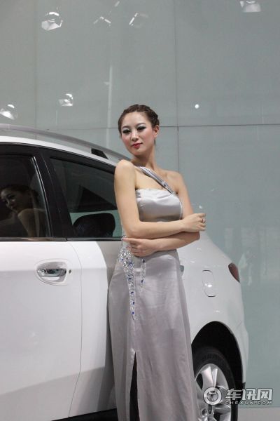 东风裕隆2号车模