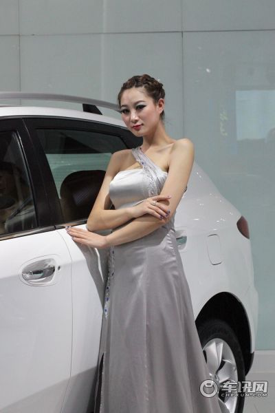 东风裕隆2号车模