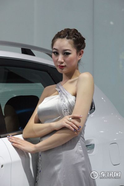 东风裕隆2号车模