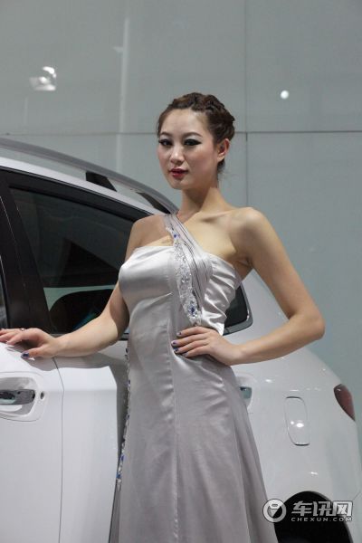 东风裕隆2号车模