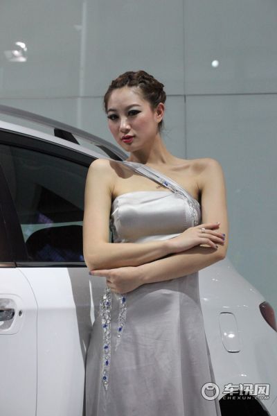 东风裕隆2号车模