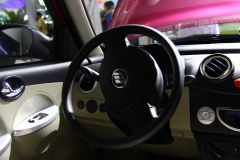 力帆汽车-力帆320