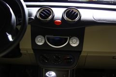 力帆汽车-力帆320