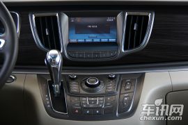 通用别克-别克GL8-3.0L XT豪华商务旗舰版