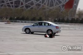 东风乘用车-风神A60-2.0 尊贵型CVT