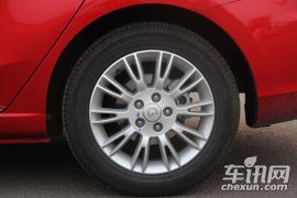 长安汽车-长安逸动EADO-1.6L MT 尊贵型