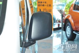 郑州日产-NV200-1.6 尊贵型 223座