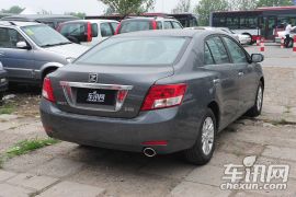 众泰汽车-众泰Z300-1.5 尊贵型