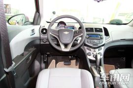 通用雪佛兰-爱唯欧-三厢 1.6 AT SX