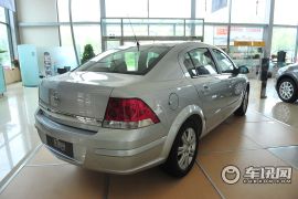 欧宝-雅特-1.8 A+ 豪华型