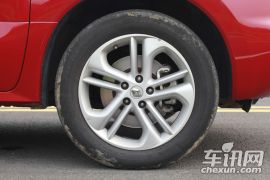 雷诺-科雷傲-2.5 四驱豪华导航版