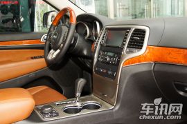 吉普-大切诺基-3.6 旗舰导航版