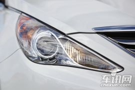 索纳塔八2.0T版 运动能力升级