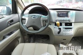 比亚迪-比亚迪M6-尊稳版 2.4L 自动 尊贵型