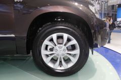 铃木-超级维特拉