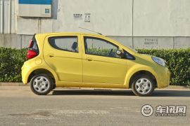 长安汽车-奔奔MINI-1.0L 手动亲情版