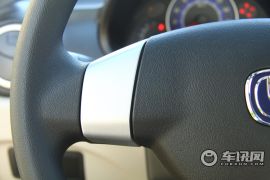 长安汽车-奔奔MINI-1.0L 手动亲情版