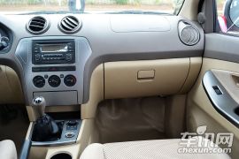 江铃汽车-域虎-2.4T两驱柴油手动(LX)