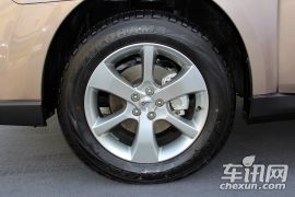 斯巴鲁-傲虎-2.5i 豪华版