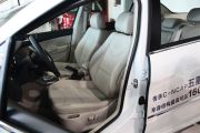 东风标致-标致408-2.0L 自动尊贵版